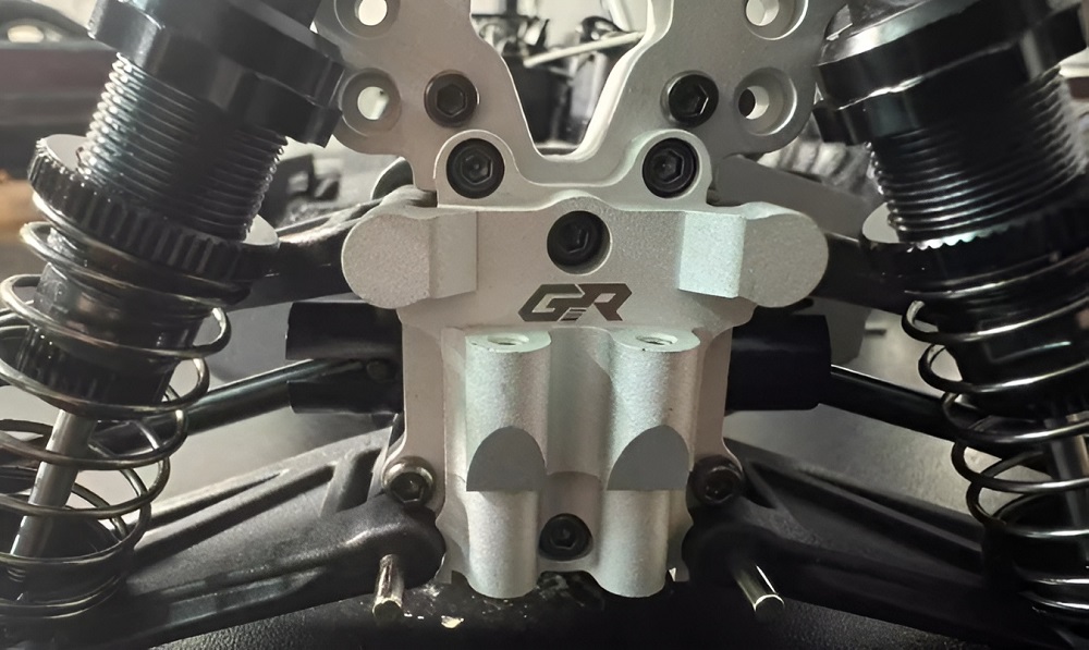 UDIRC UD1611 Upgrade Parts Front and Rear Transmission Covers Overview